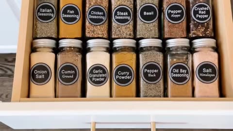 Declutter your kitchen spices now!