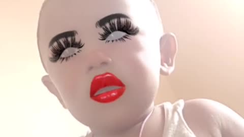 Baby makeup