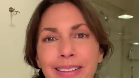How to warm up your voice for singing.