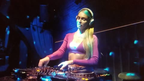 Feel Good & Happy Mix 118