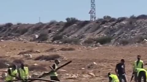 ISRAEL RIPPING UP WATER PIPELINE THAT IS SUPPLIES A PALESTINIAN VILLAGE