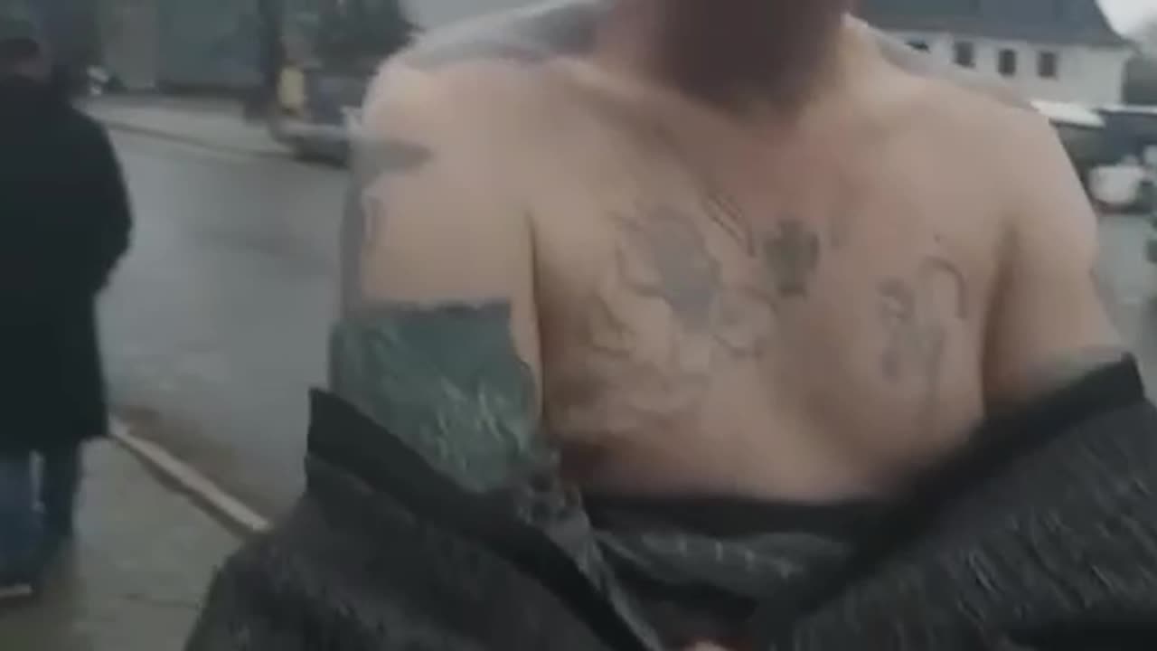 Ukraine - NAZI tattoos?!