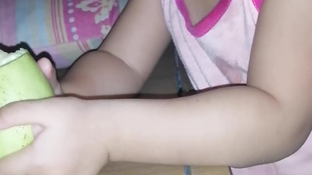 She like it but take look at her face... 🤣🤣🤣🤣