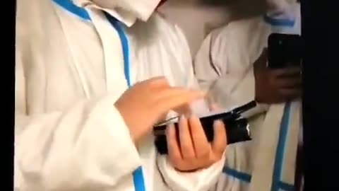 ΣΟΚ στην Κίνα!!! Ελέγχουν μαζικά κινητά τηλέφωνα για απαγορευμένες εφαρμογές!