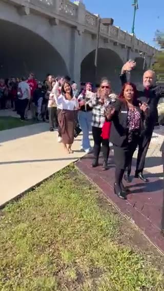 Whoa. Vice President Kamala Harris is on her third college visit and LOOK at the long line of young