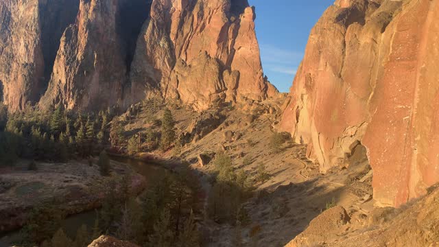 Central Oregon – Smith Rock State Park – Admiring Canyon Valley Views – 4K