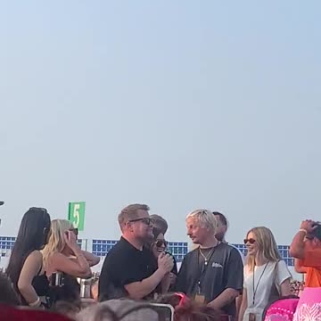 James Corden is at Harry’s show tonight in Reggio Emilia, Italy!