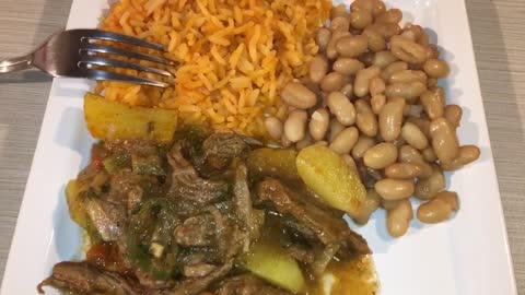 Bistec a la Mexicana con papás