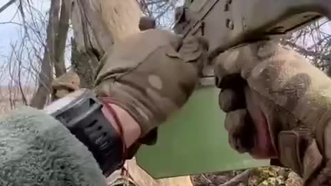 Ukrainian fighters on banderobuggies go to bring down occupants