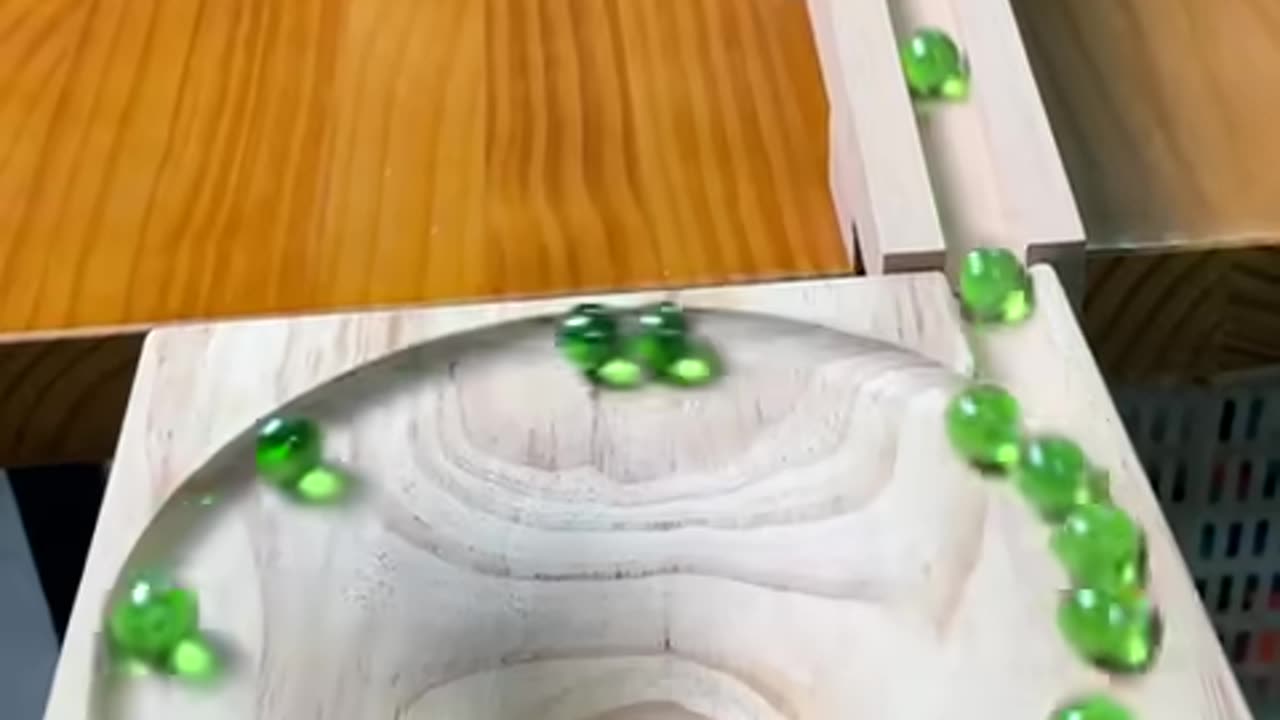 Wooden track ball twisting board fully decelerates