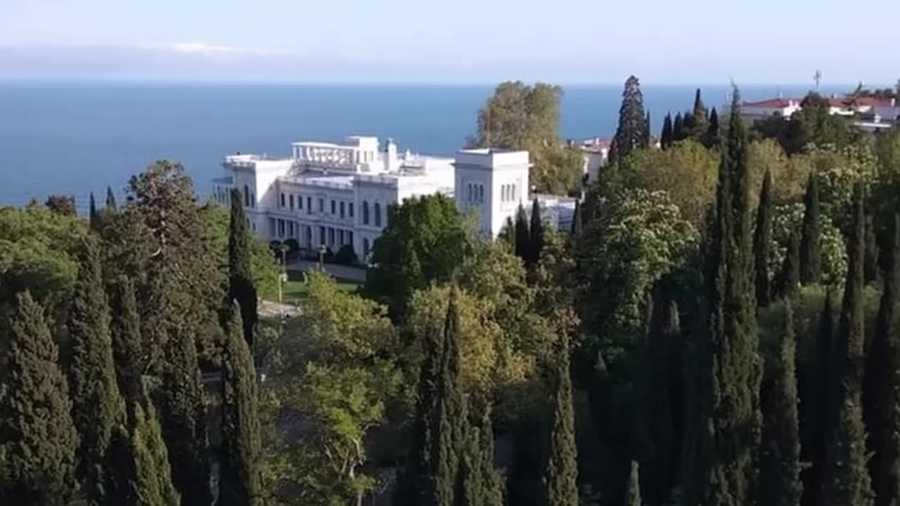 2023-4-10 Autorita russe di Crimea nazionalizzano e vendono villa di Zelensky a Yalta