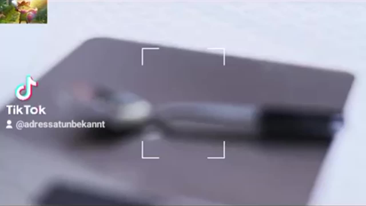 AA11편이 북쪽 타워와 충돌했을 때는 이렇게 됨.=> 911 방송은 연출.avi