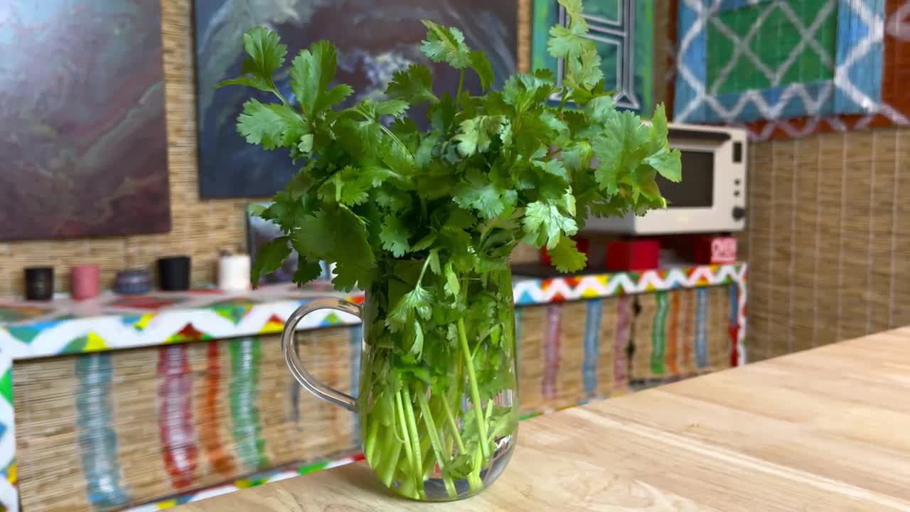 Trick to Make Herbs Fresh Again & Cooking Tips to Make Herbs Last Longer
