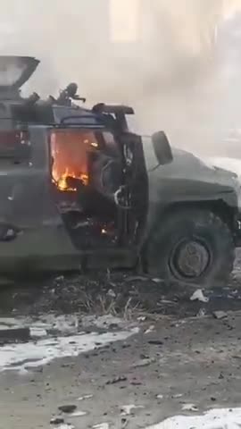 And here is a knocked out Russian tiger burning in Kharkov