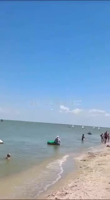 Russian SU25 Crashing into The Black Sea 1