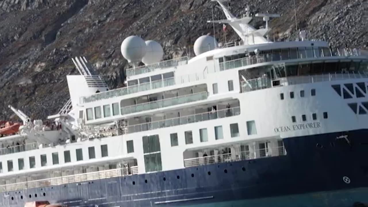 Cruise ship pulled free after getting stuck in Greenland #Shorts