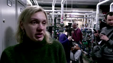Kyiv residents take shelter over air raid threats