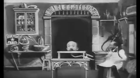 Movie From the Past - The Man with the Rubber Head - 1901
