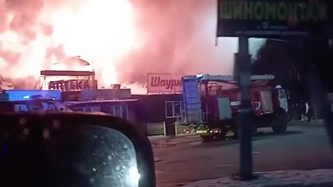 fire in a building with hotels and shops in the village of Novye Darkovichi of the Bryansk region