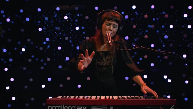 Mt Fog - I Am The Sea, You Are The Clouds (Live on KEXP)