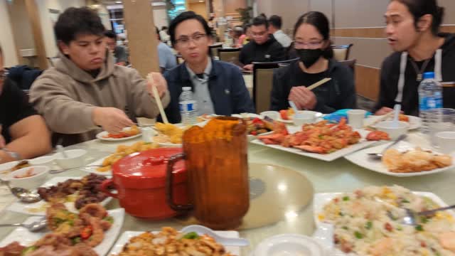 Epic Meal Time at New Capital Seafood for Chinese Food | #FatKidCity
