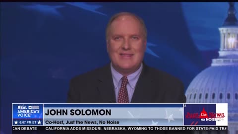 John Solomon shows the video of the famous yellow bag used on Jan 6