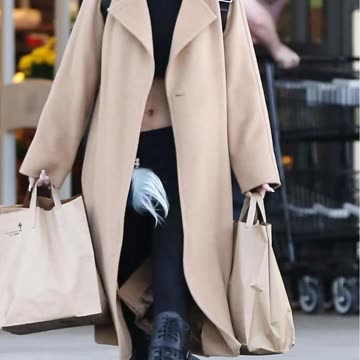 Kylie Jenner’s Overcoat Outfits