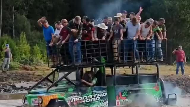 Monster Truck Sinks