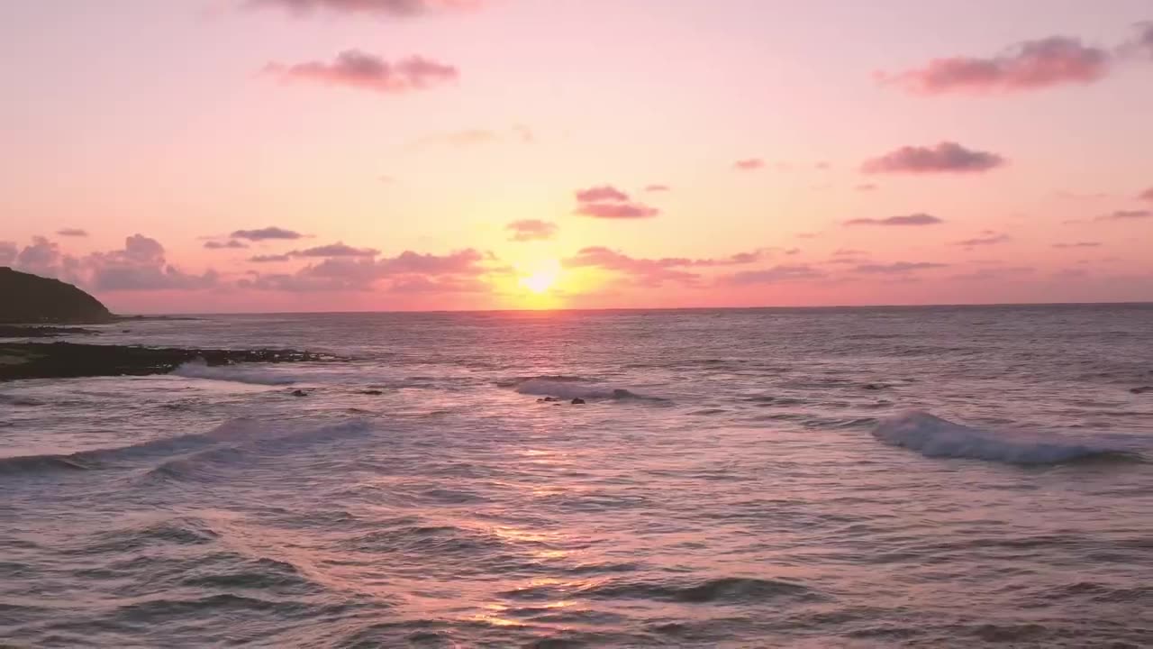 3 Hours of Soothing Nature Ocean Video and Ambient Audio.