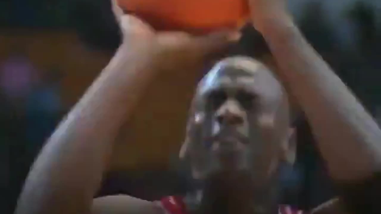 Michael Jordan shooting a free throw with his eyes closed, 1991