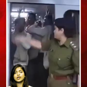 లేడీస్ కోచ్ జెంట్స్.. కానీ మహిళా పోలీసుల చేతుల్లో..! #short #delhimetro #ladiescoach | FBTV NEWS