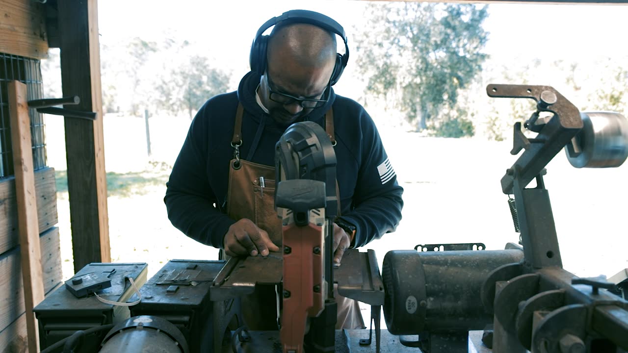 Building an Everyday Carry Tanto with a compound grind.