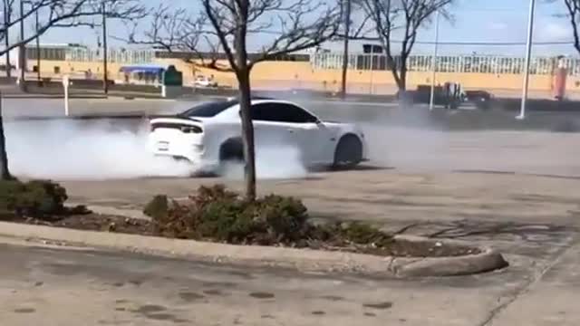 189 DODGE CHARGER SRT BURNOUT