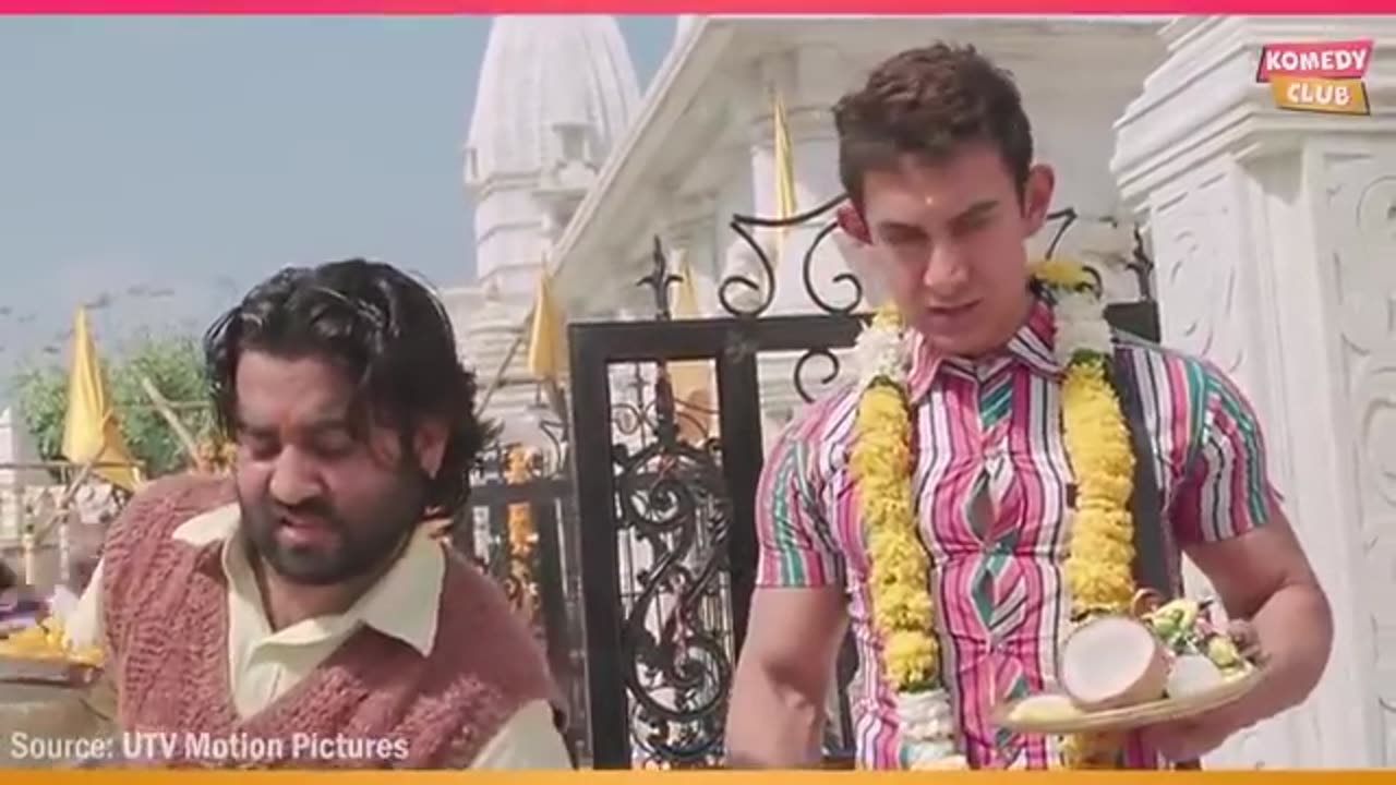 PK Movie comedy scene (Bhagwan ki Battery Khatam ho gai he kya kam nahi kar raha)