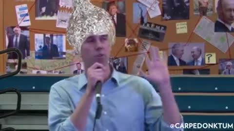 Beto bozo o'rourke got a new hat haha