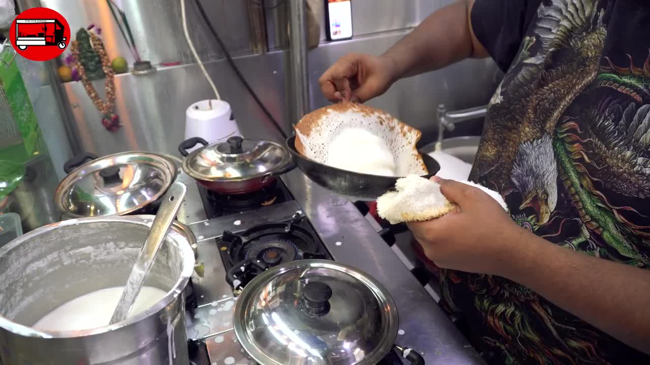 Appam - Indian Breakfast in Little India - Singapore Hawker Food