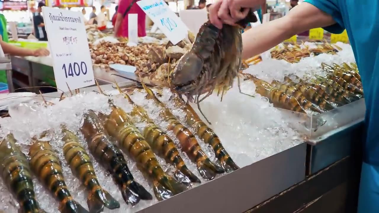 Longer than your hand！GIANT River Prawns in Bangkok,