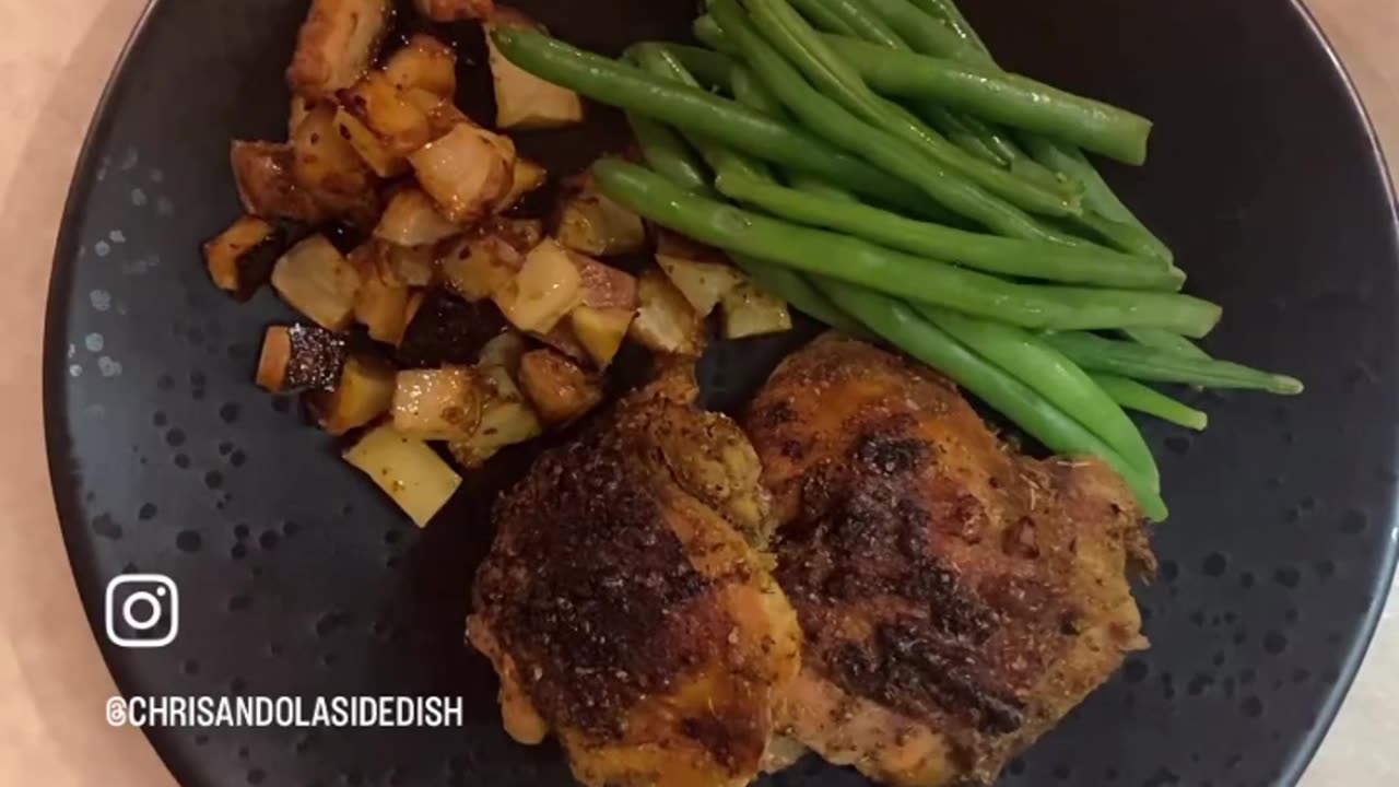 YUMMY BAKED CHICKEN POTATO AND STRING BEAN!