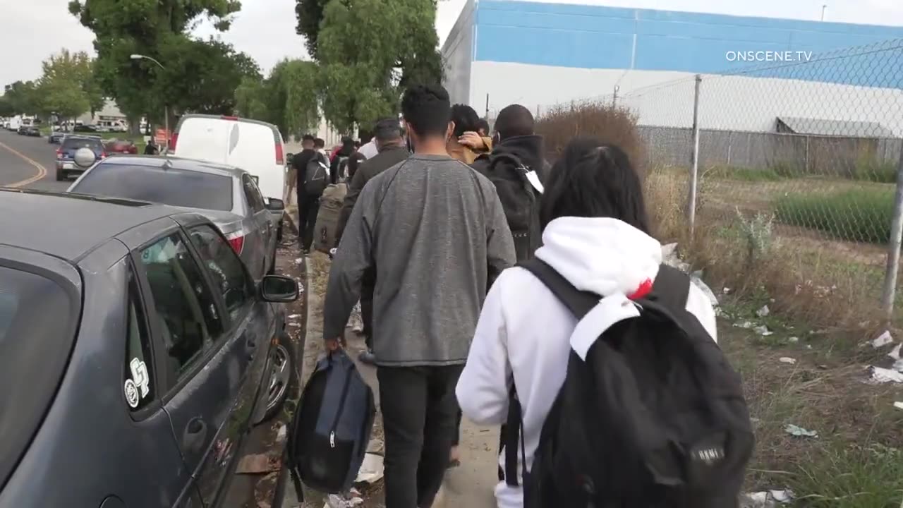 SAN DIEGO, CALIFORNIA. Unmarked Busses Dropping Off Hundreds Of Illegal Migrants Into The City…