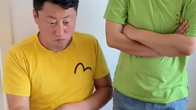Newـfunnyـ videoـ 2022ـ chineseـfunnyـ videoـ try ـnot ـtoـ laughـcomedy#short