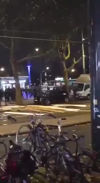 Anti-Israeli Muslim gangs are causing chaos in Amsterdam. The Muslim gangs