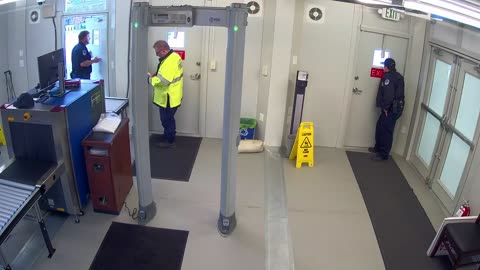 0972USCG00SouthTrailer_2021-01-06_12h20min01s980ms.mp4