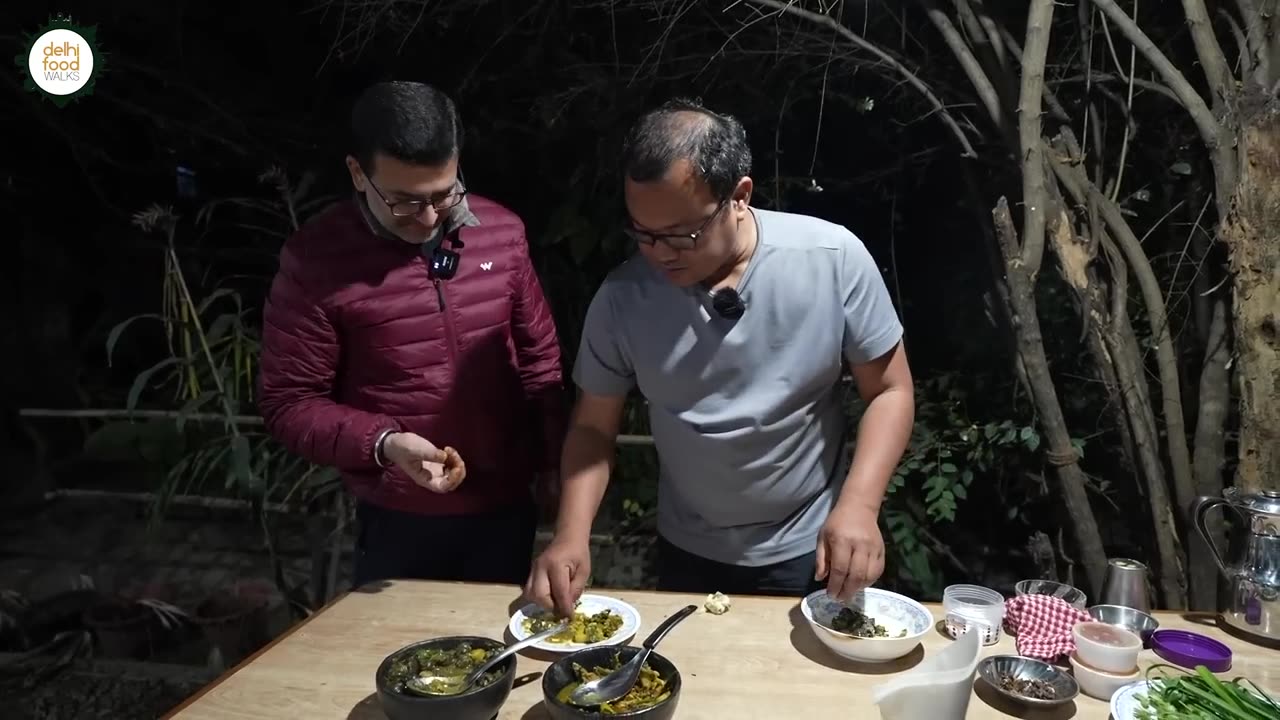 Eating SNAIL CURRY, DUCK CURRY & KANGSOI with Dried Fish in Manipur I Grilled Chicken wth Chang Beer