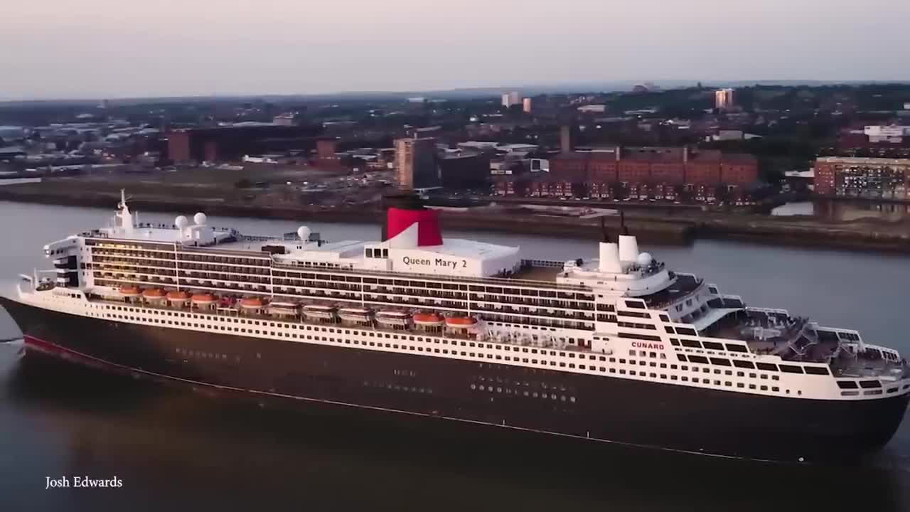 15 LONGEST Ships in the World