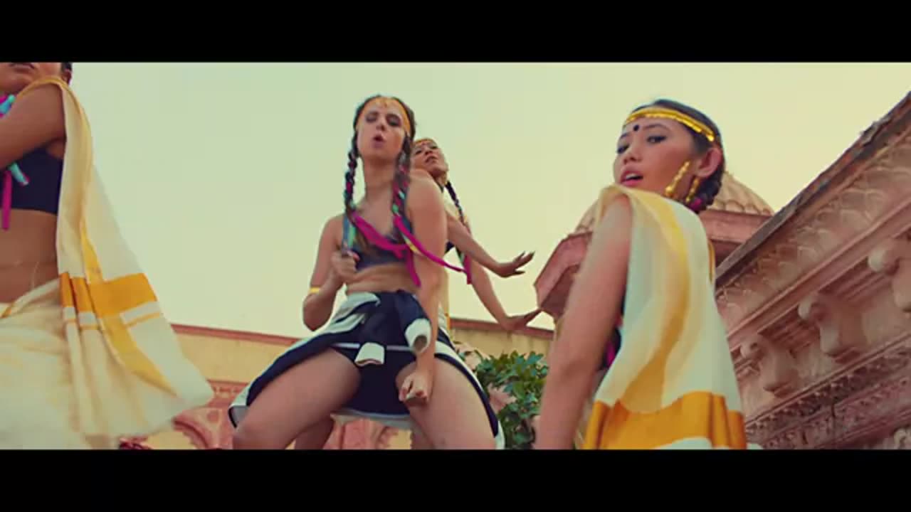 Major_Lazer___DJ_Snake_-_Lean_On_(feat._MØ)_(Official_Music_Video)