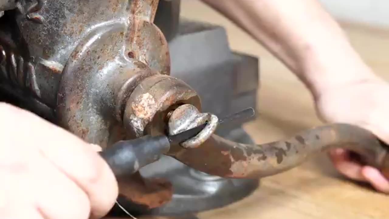 Rusty Meat Grinder Restoration
