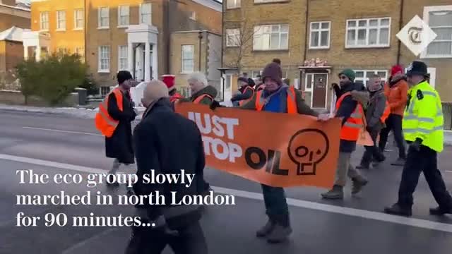 Driver threatened by police for " use of a horn" as he beeps at eco freaks blocking the road