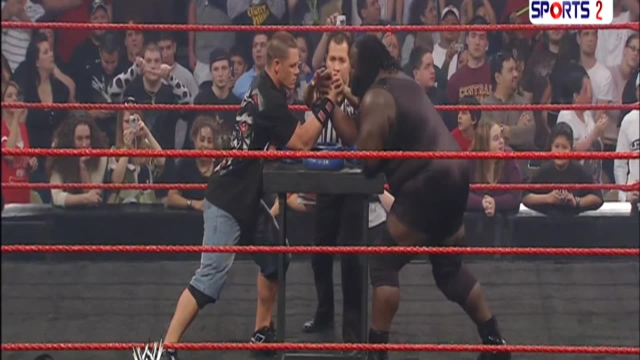 John Cena VS Mark Henry ,,,Arm Wrestling