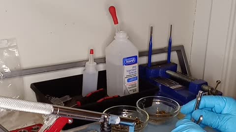 Cheap anvil press in use
