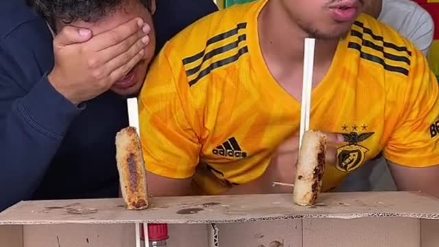 Cโest quoi le meilleur entre de la sauce Soja ou du Coca-Cola avec des Nems Chinois ๐ก๐